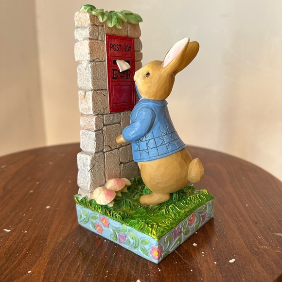 Beatrix Potter Rabbit Figurine with Mailbox “Let’s Stay In Touch” JIM SHORE - Picture 2 of 6